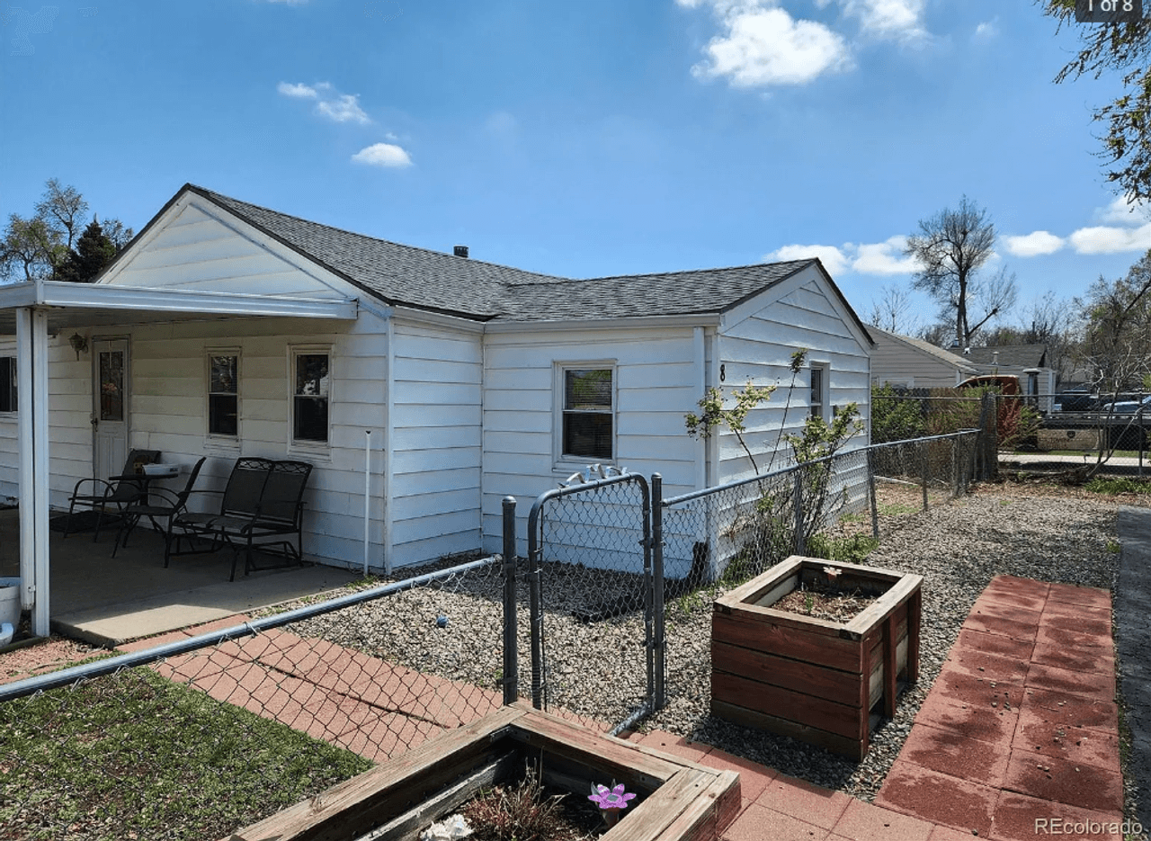 listing, photo 1