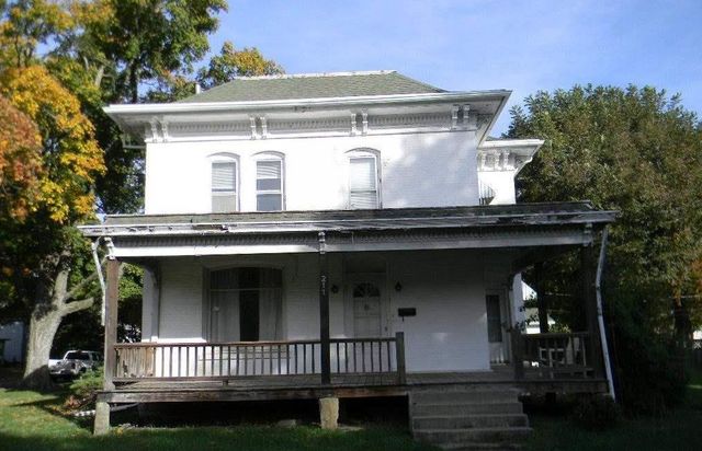 View of 211 N 5th St, Hiawatha, KS 66434, USA
