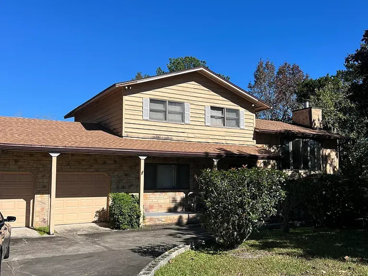 listing, photo 1