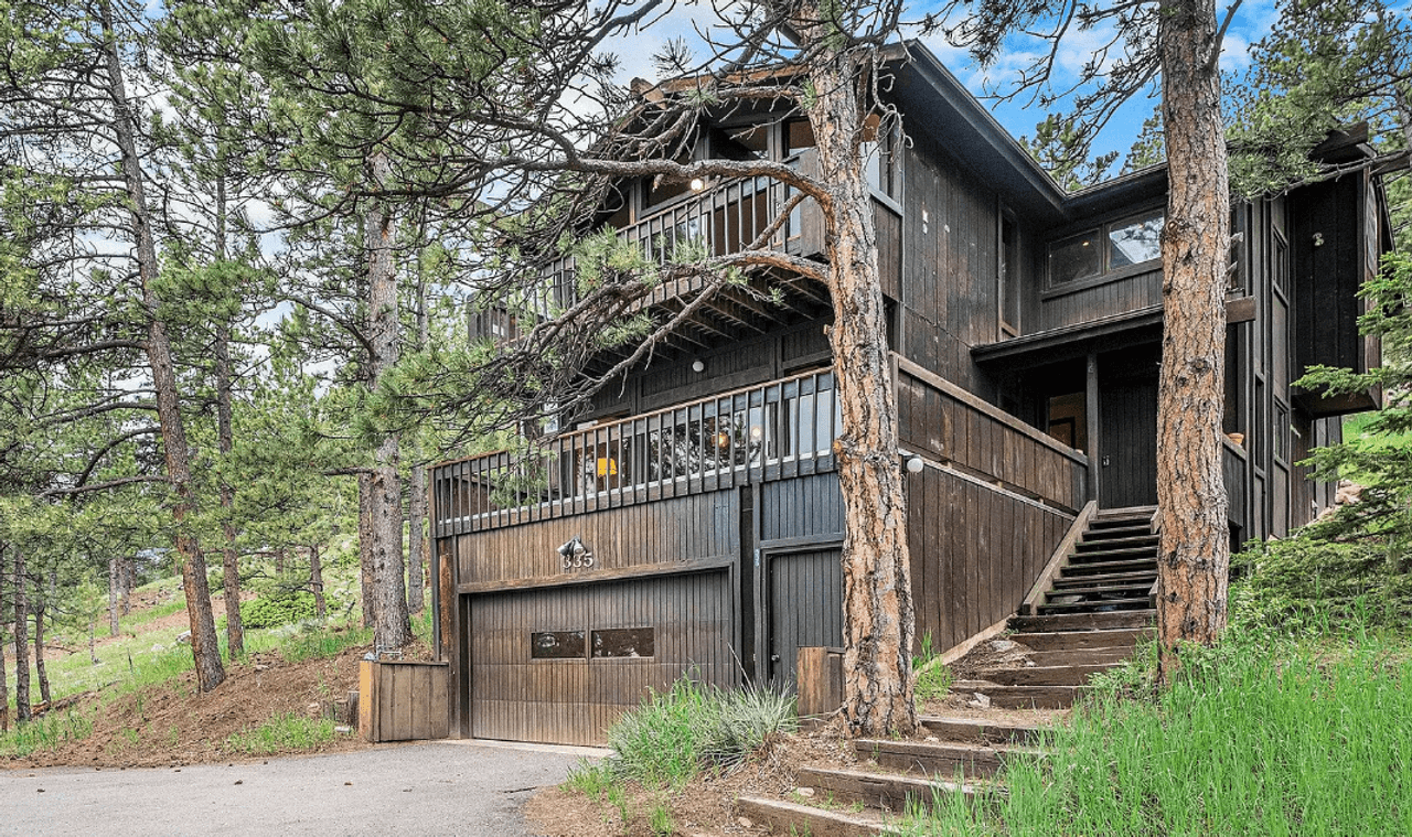 listing, photo 1