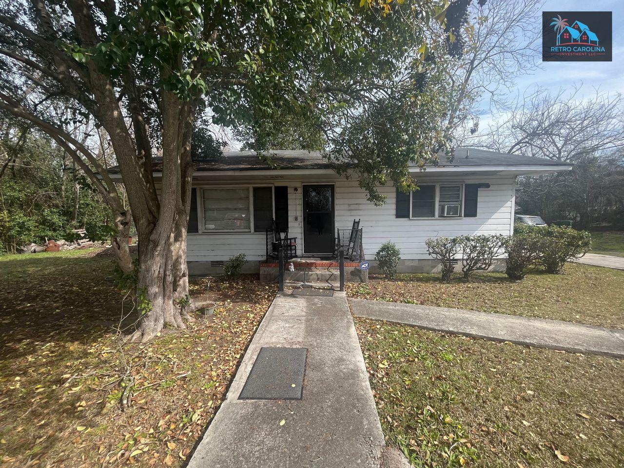listing, photo 1