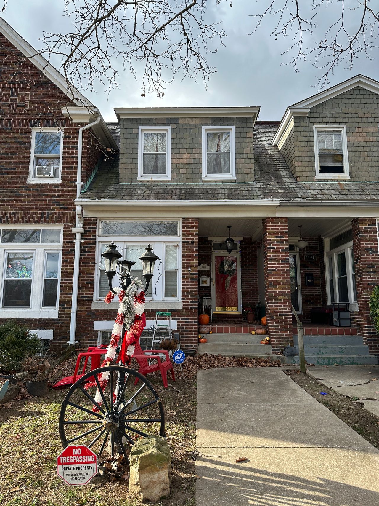 listing, photo 1