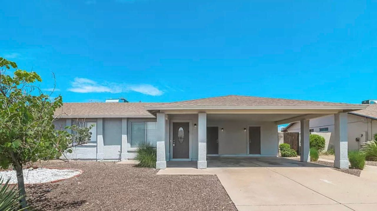 listing, photo 1