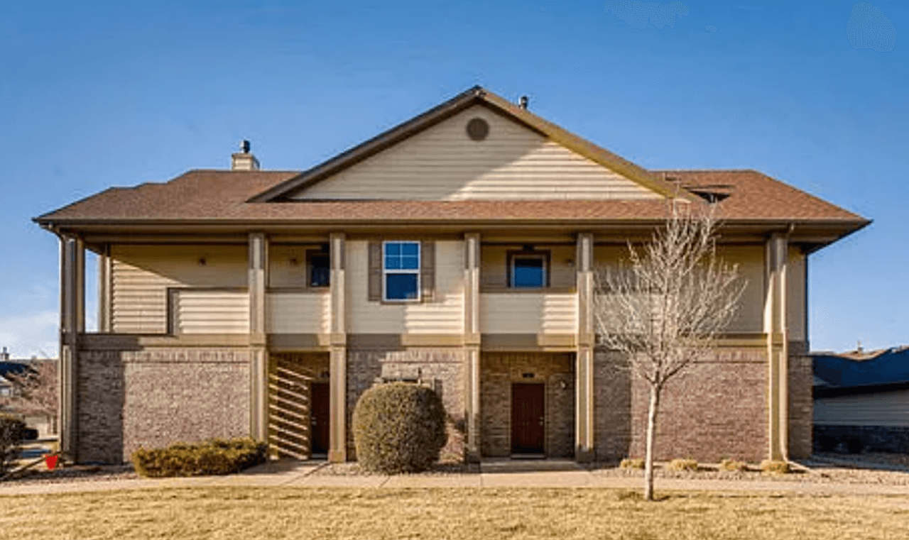listing, photo 1