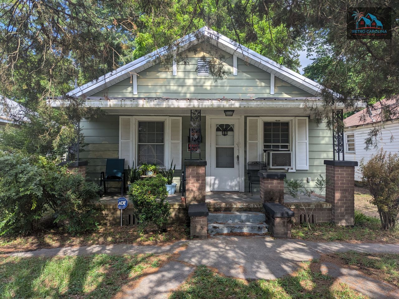 listing, photo 1