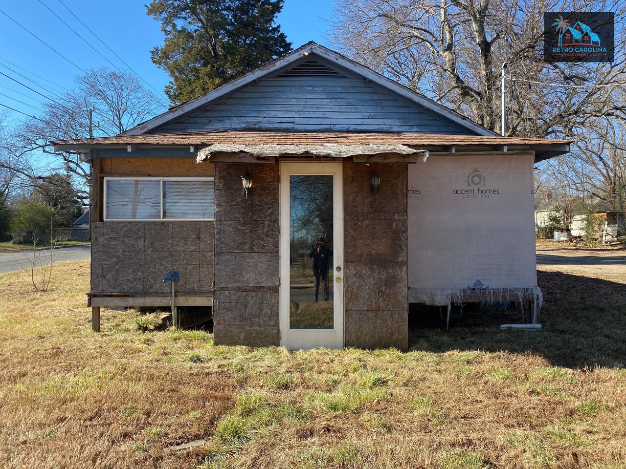 listing, photo 1
