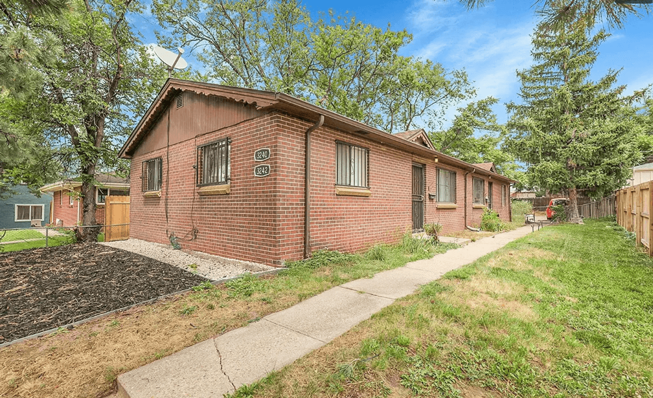 listing, photo 1