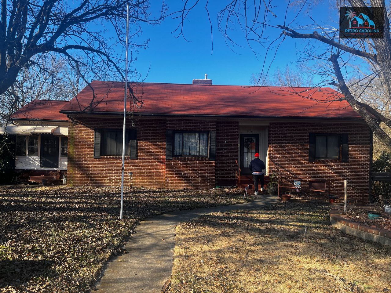 listing, photo 1