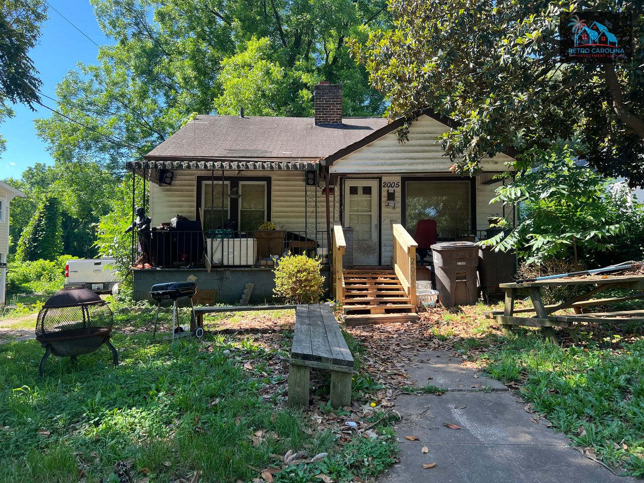 listing, photo 1