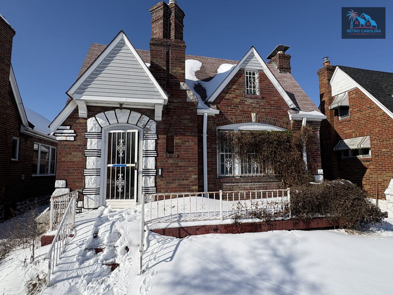 listing, photo 1