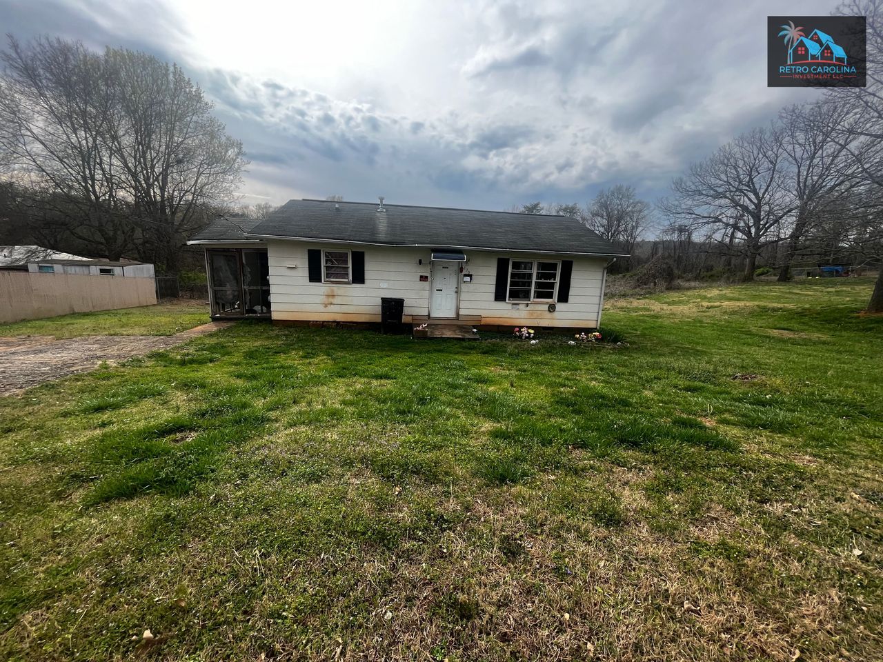 listing, photo 1