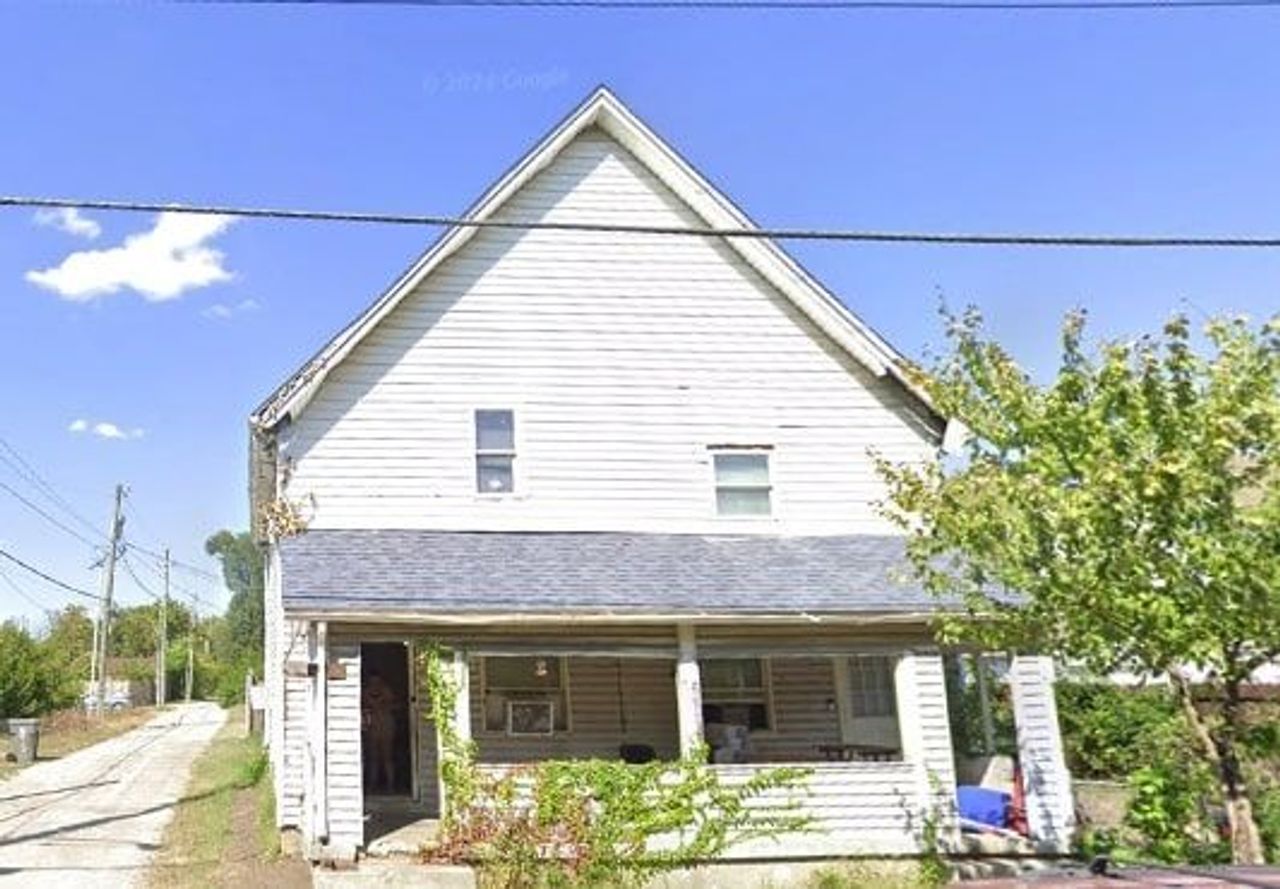 listing, photo 1