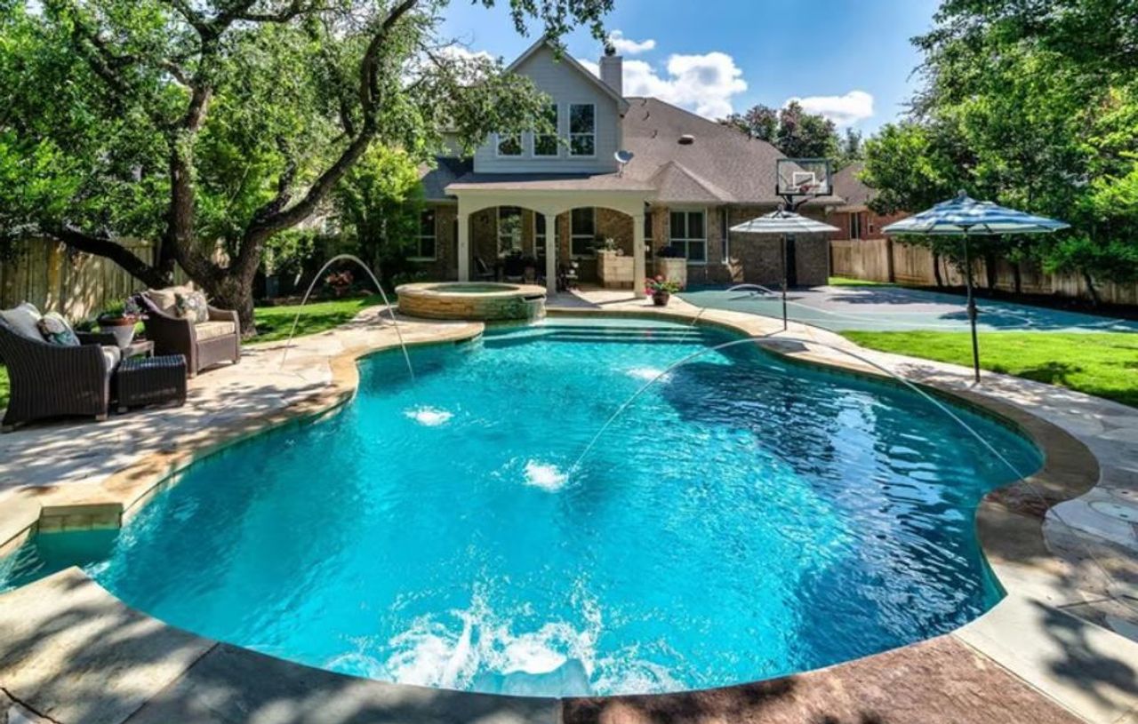 listing, photo 1