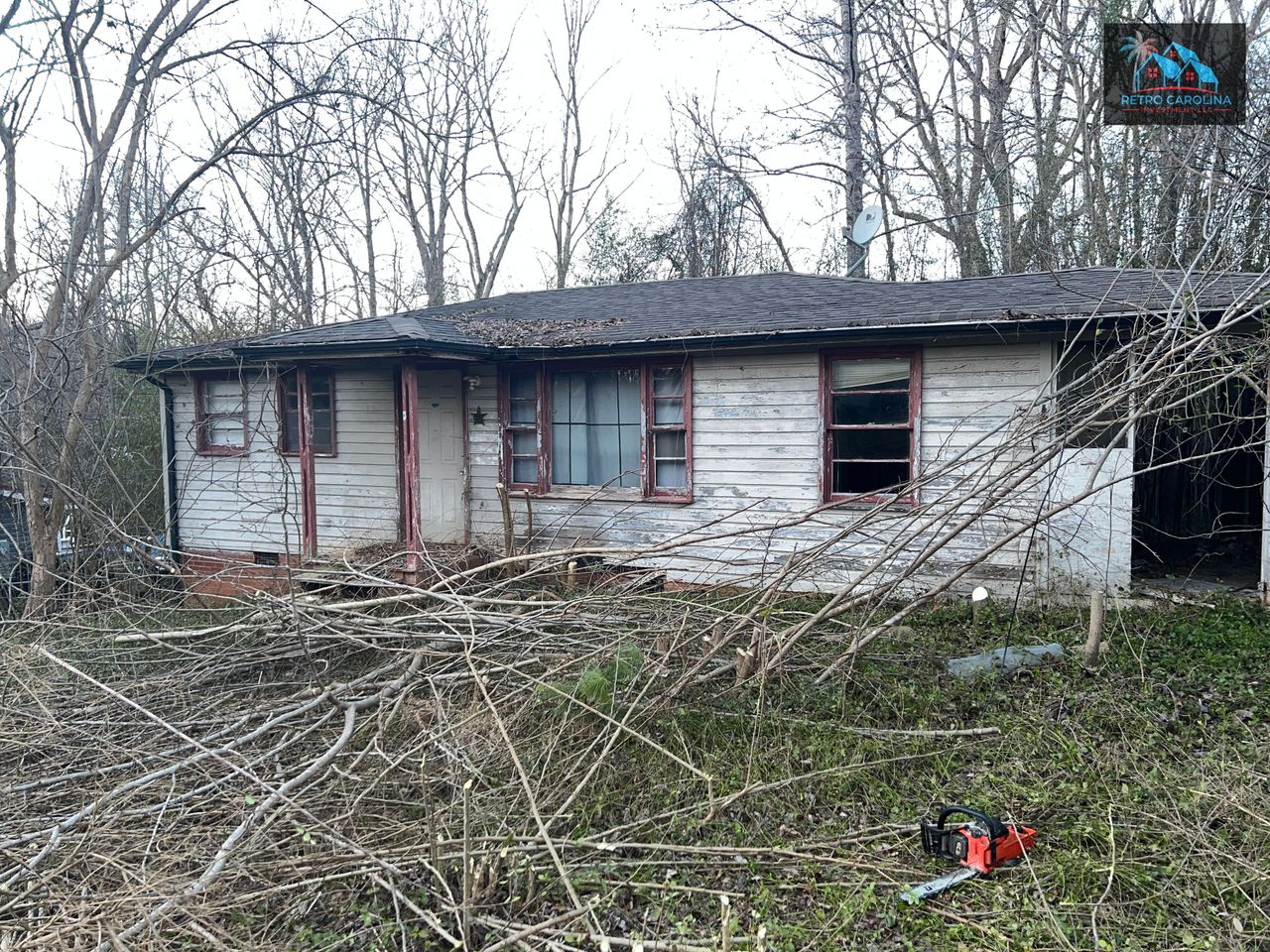 listing, photo 1