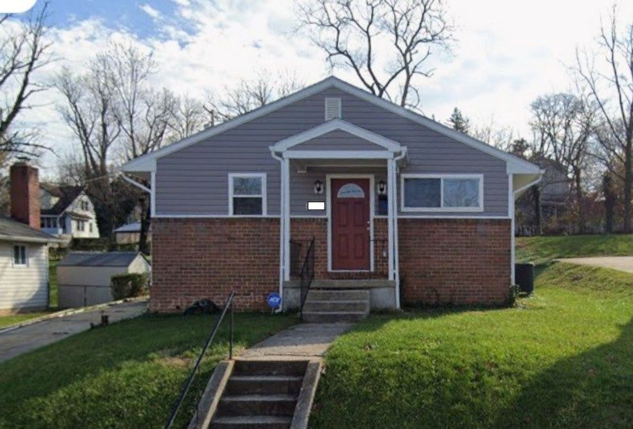 listing, photo 1