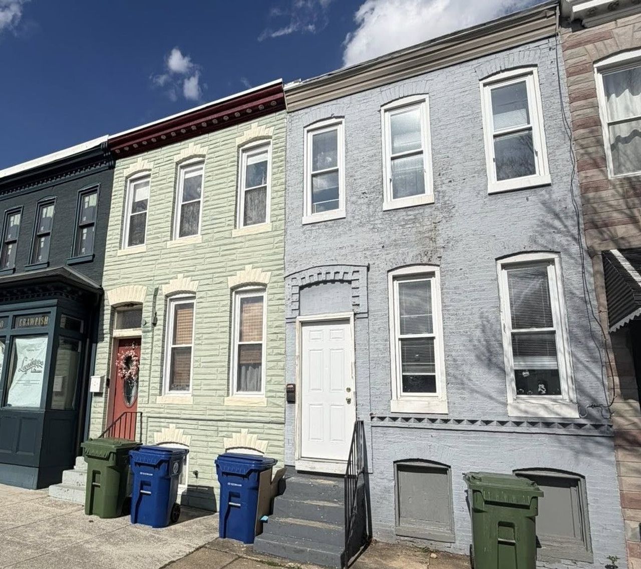 listing, photo 1
