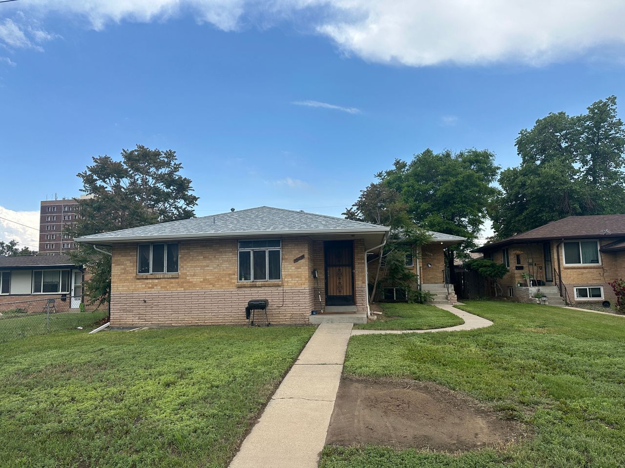 listing, photo 1