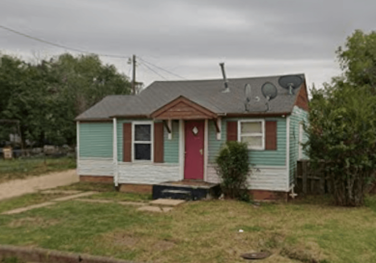 listing, photo 1