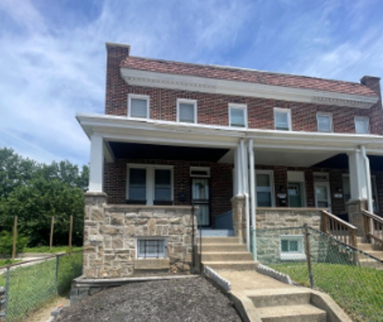 listing, photo 1