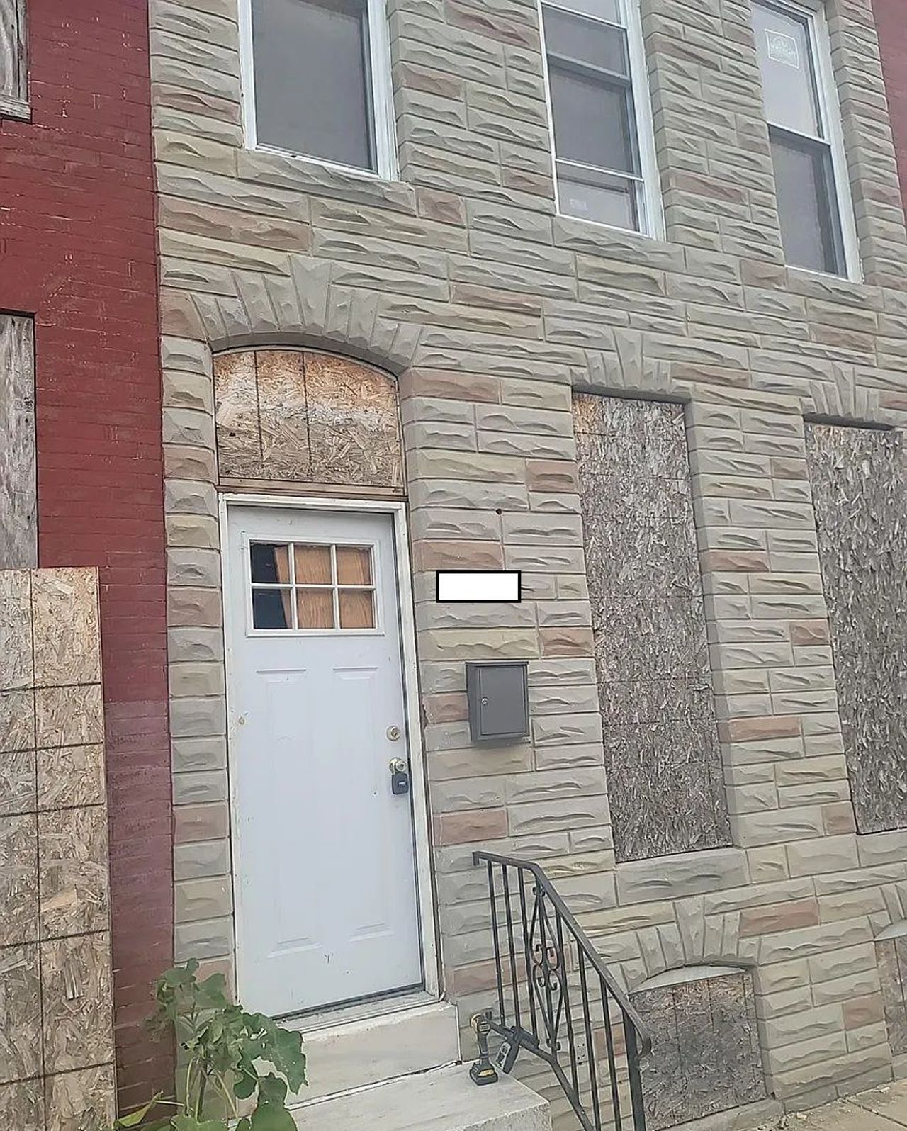 listing, photo 1