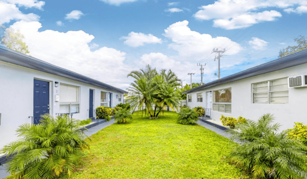 listing, photo 1