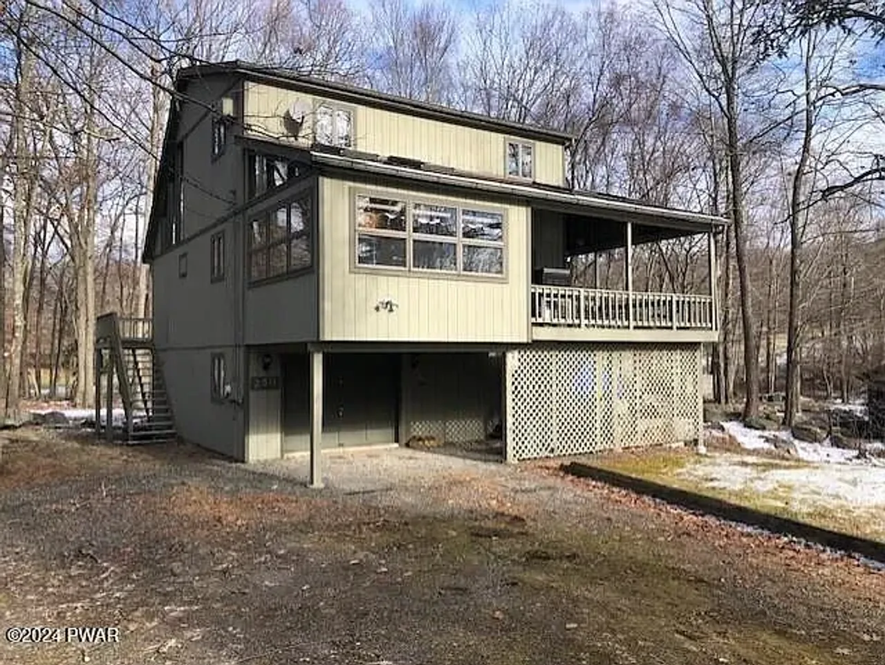 listing, photo 1