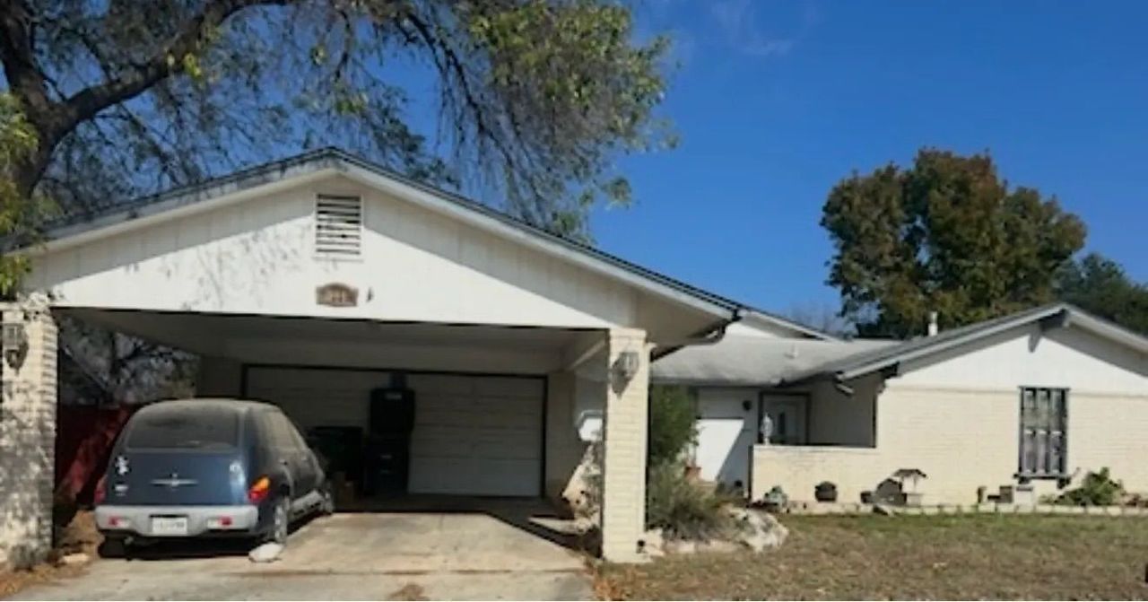 listing, photo 1