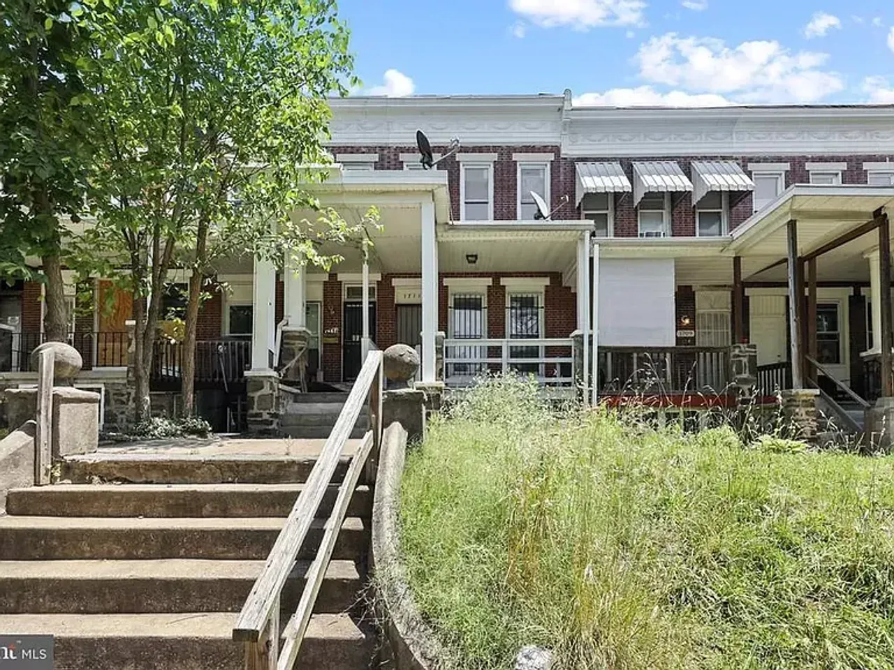 listing, photo 1