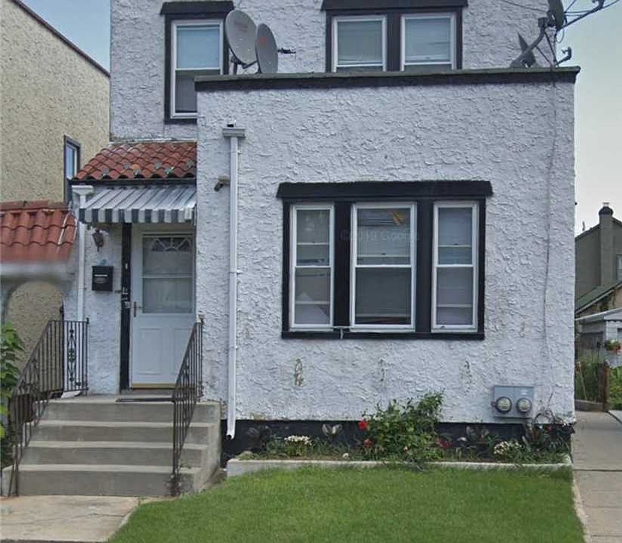 listing, photo 1