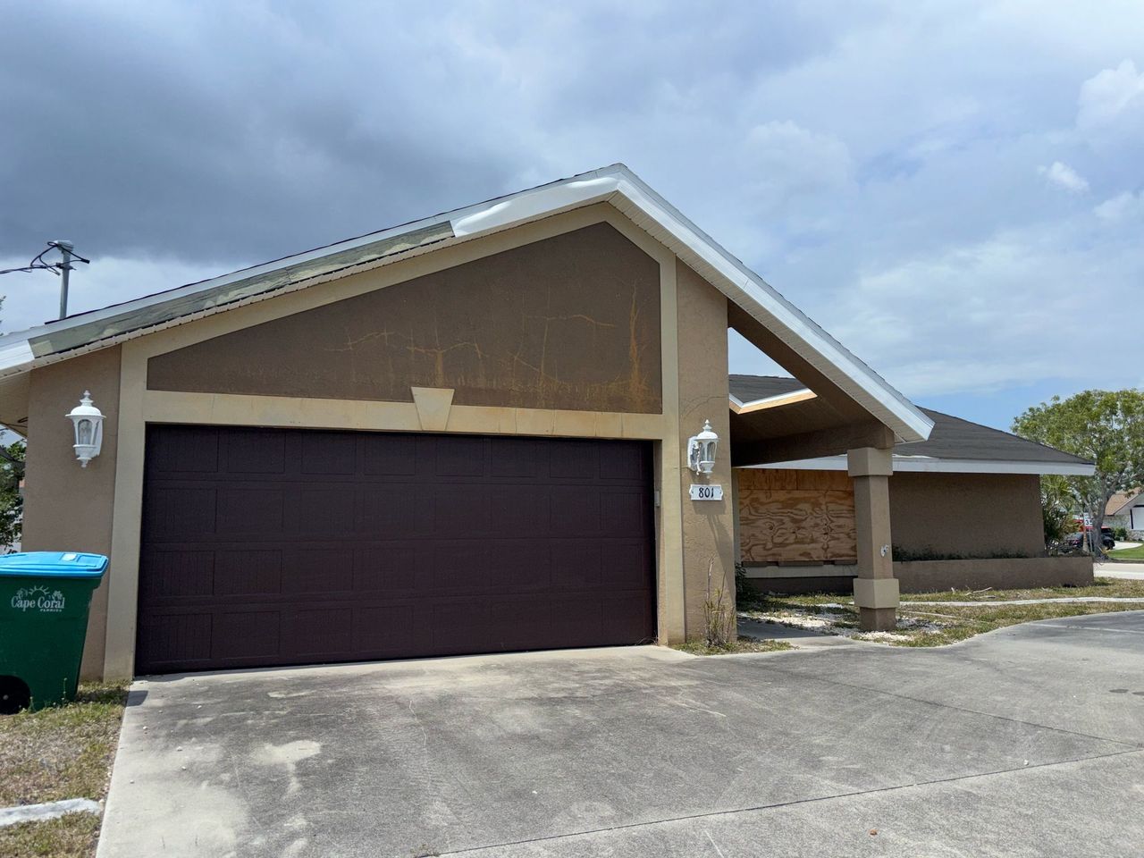 listing, photo 1