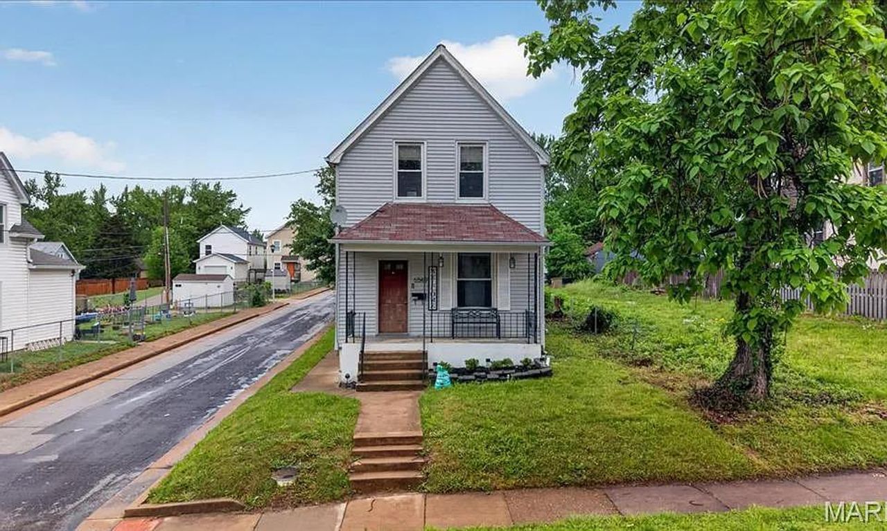 listing, photo 1