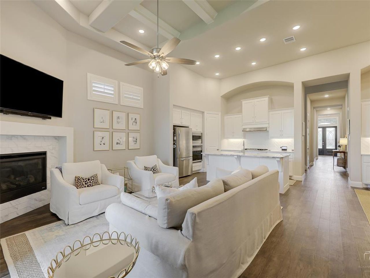 listing, photo 1
