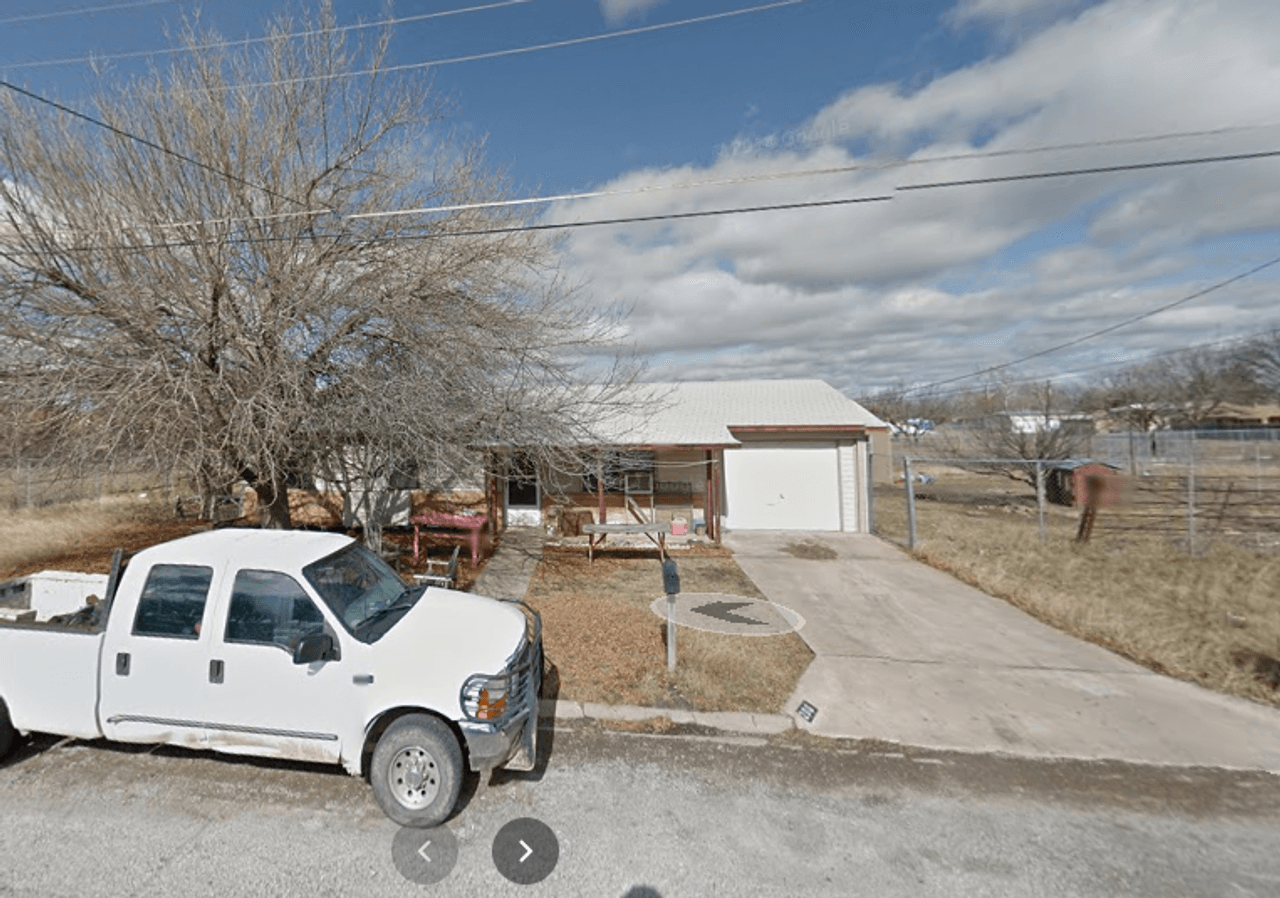 listing, photo 1