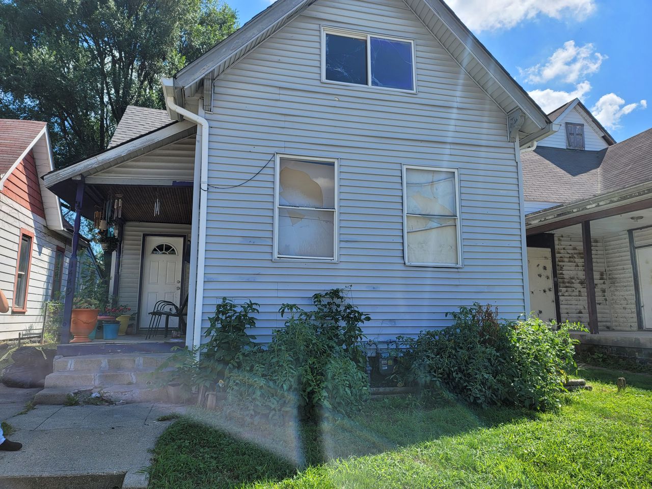 listing, photo 1