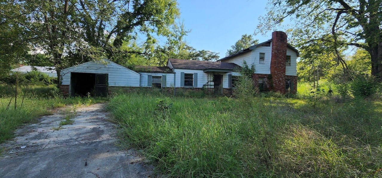listing, photo 1
