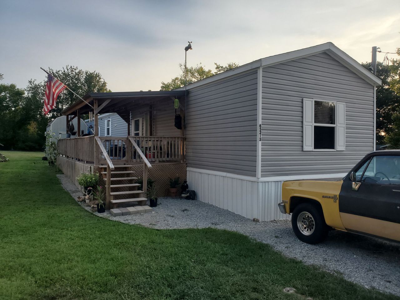 listing, photo 1
