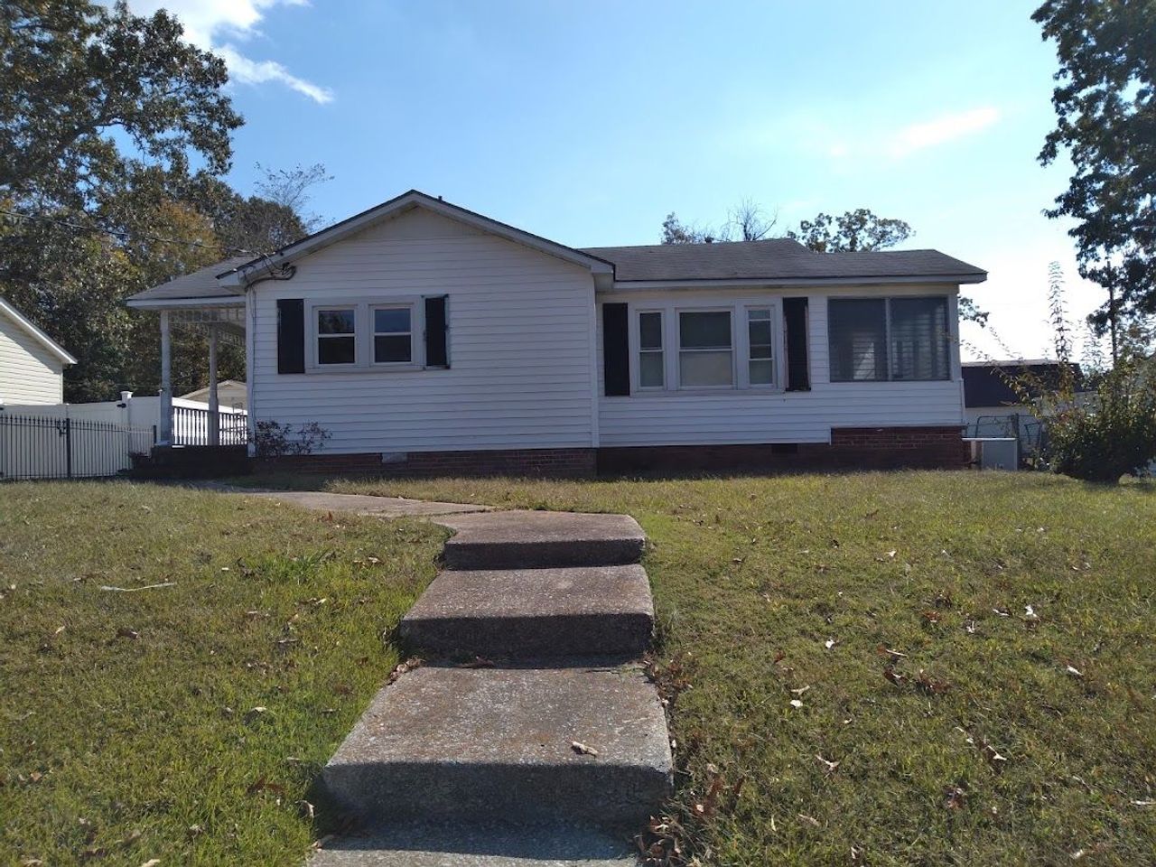 listing, photo 1