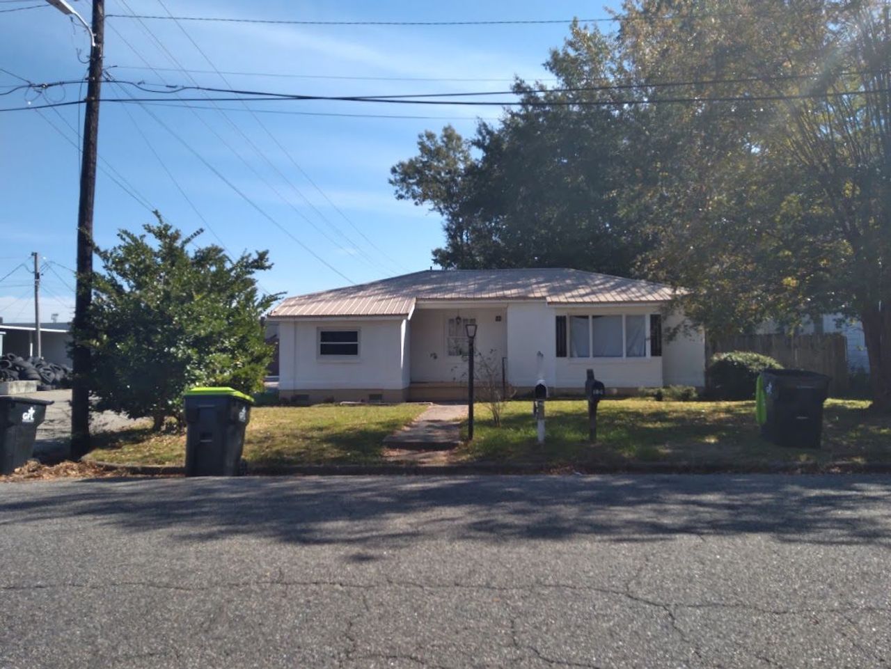 listing, photo 1