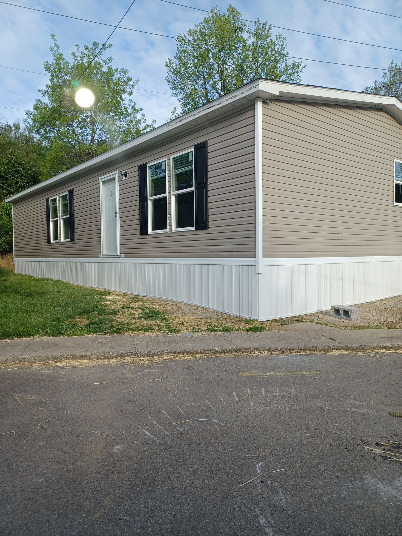 listing, photo 1