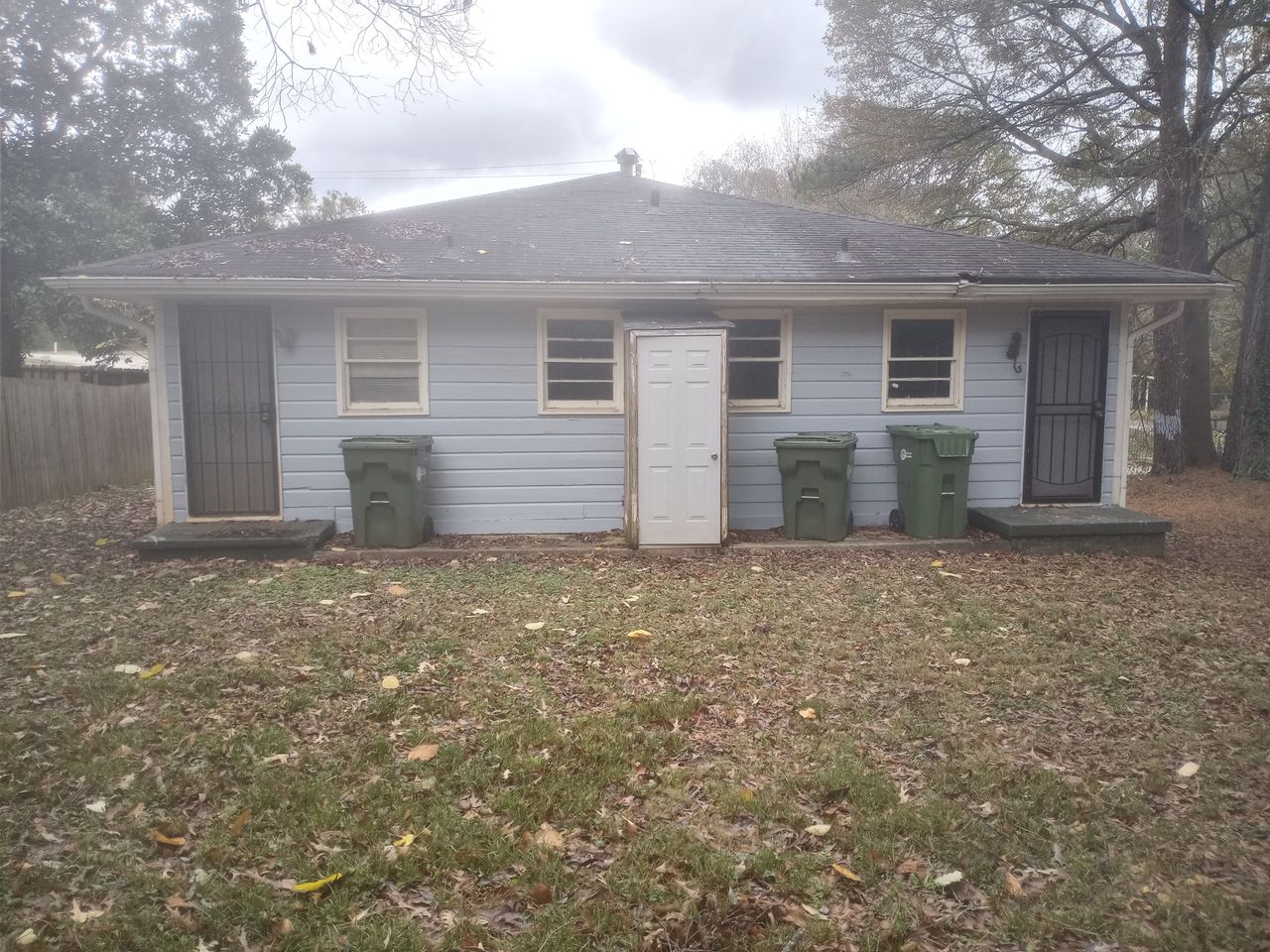 listing, photo 1