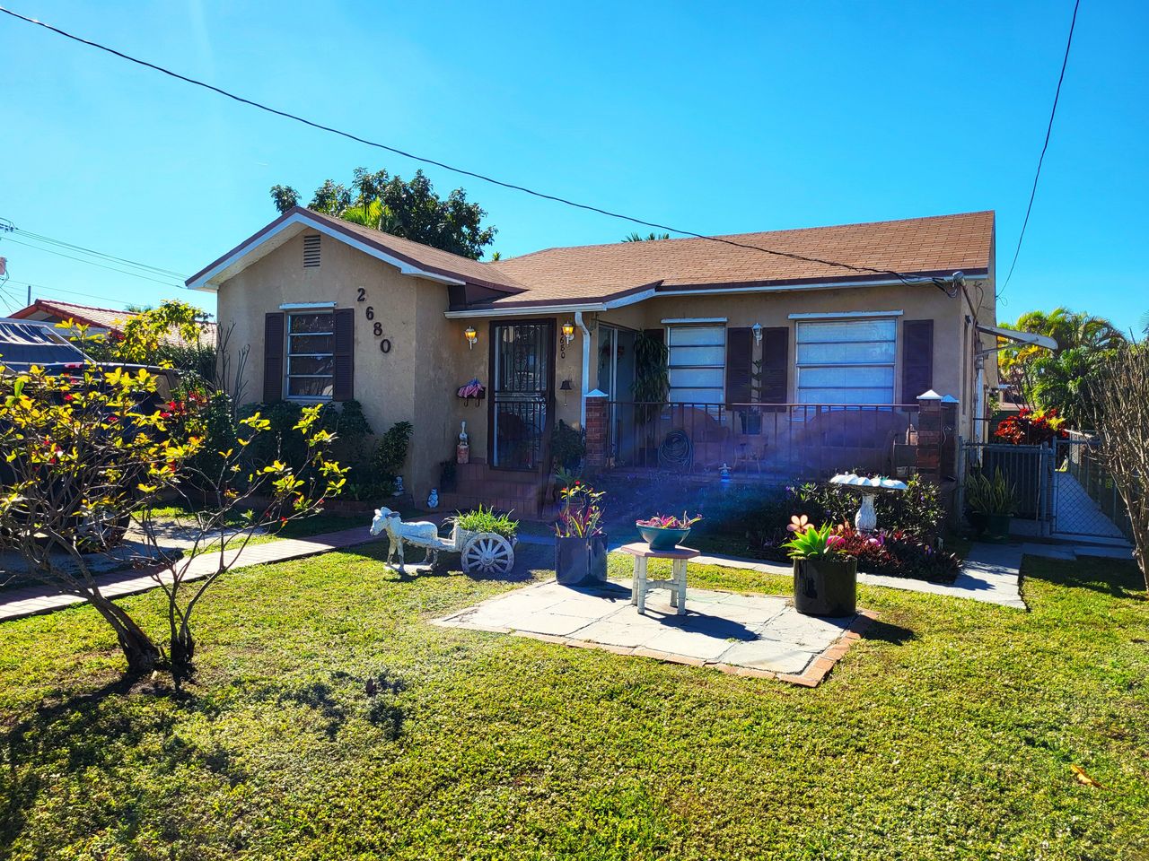 listing, photo 1