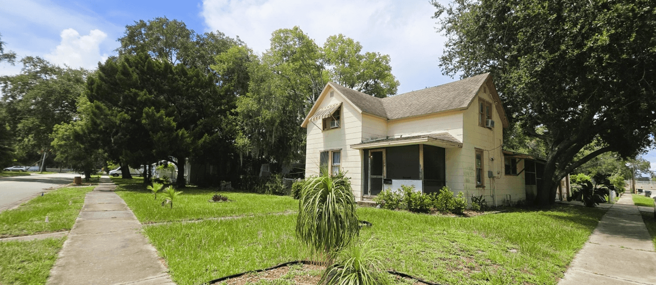 listing, photo 1