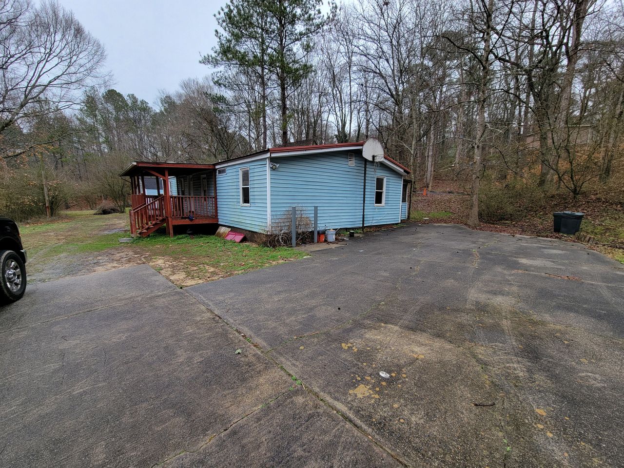 listing, photo 1