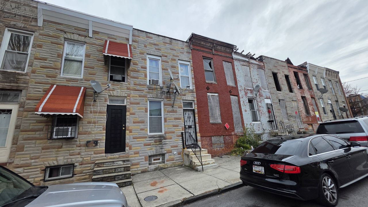 listing, photo 1
