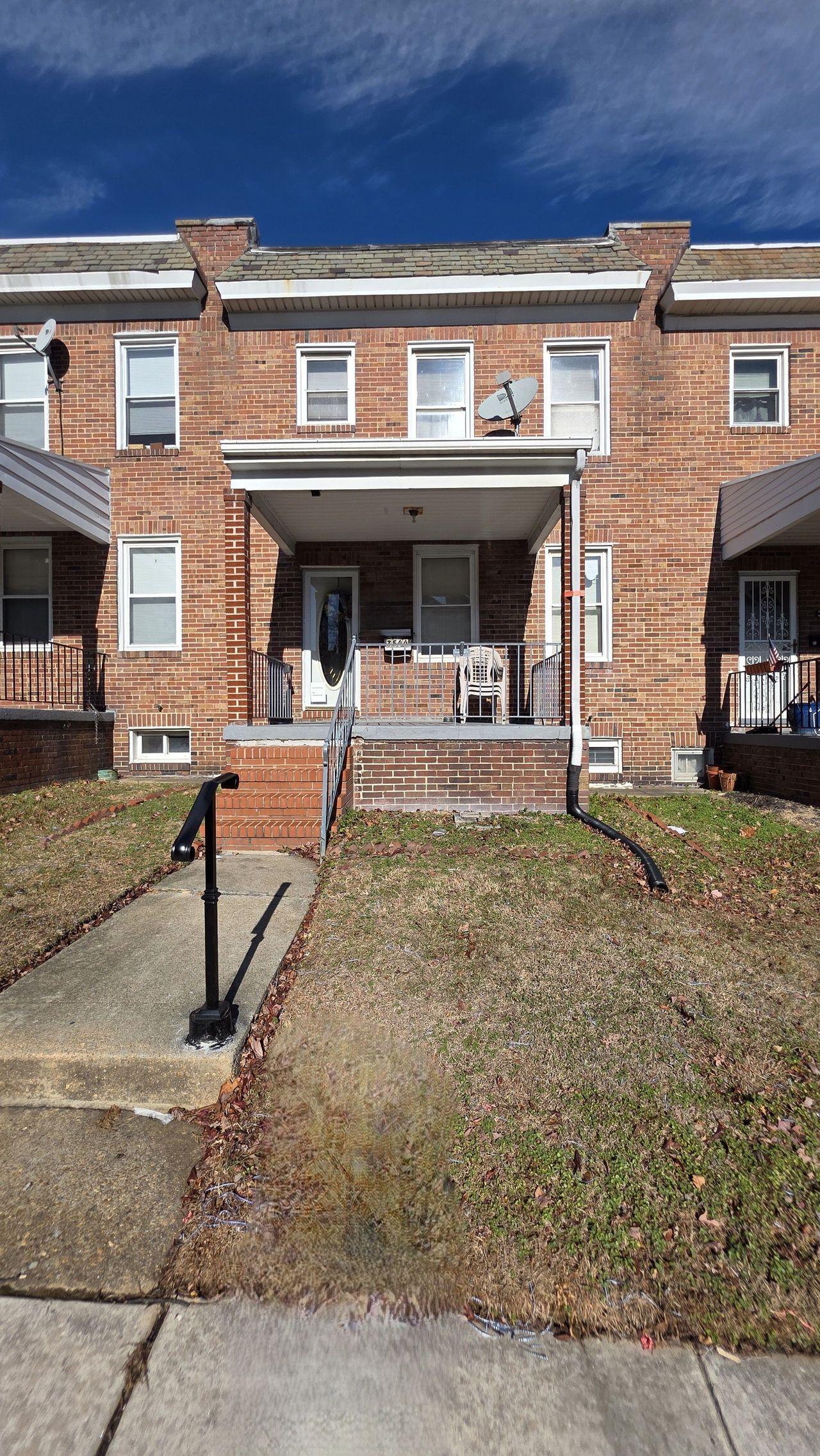 listing, photo 1