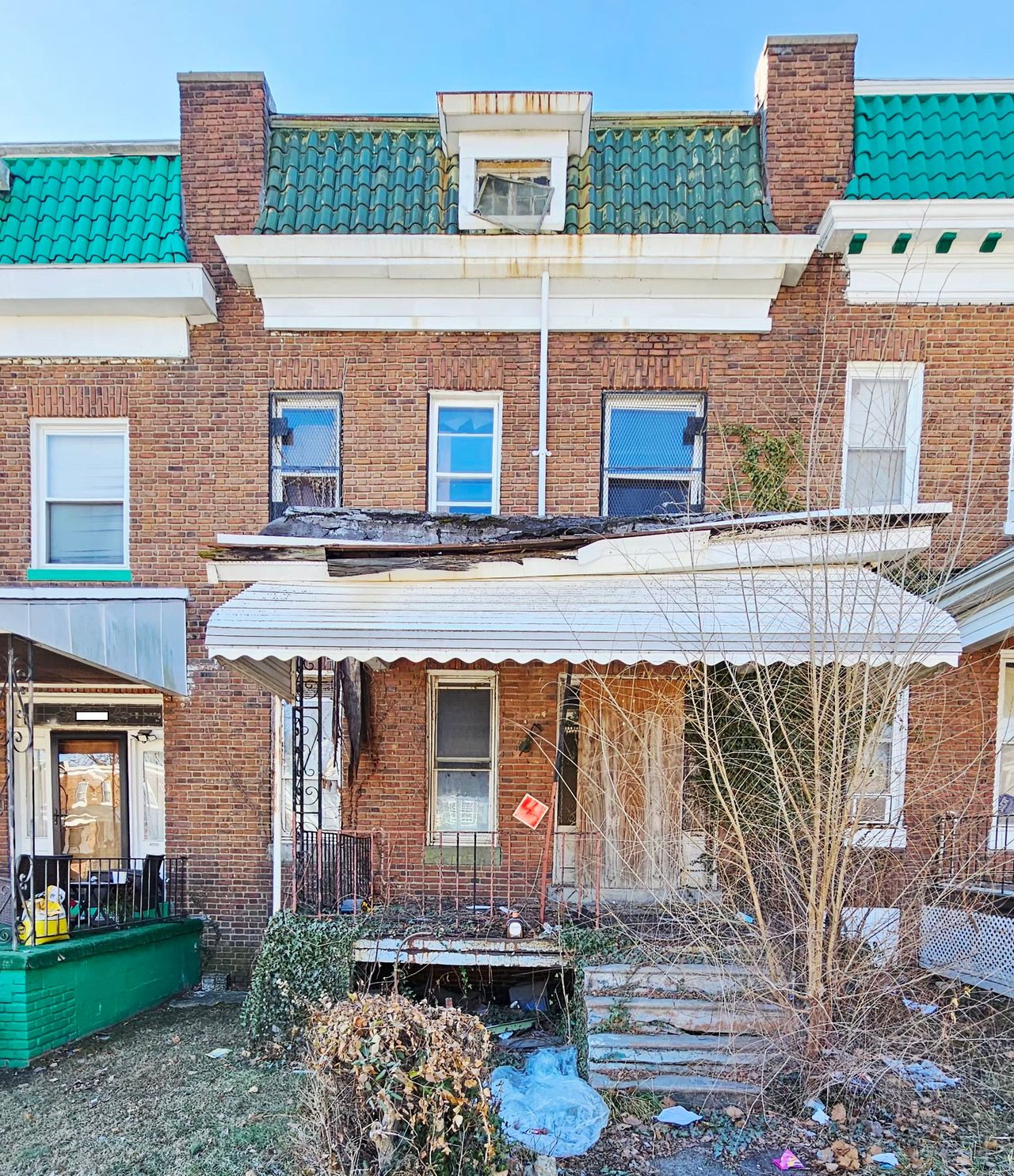 listing, photo 1