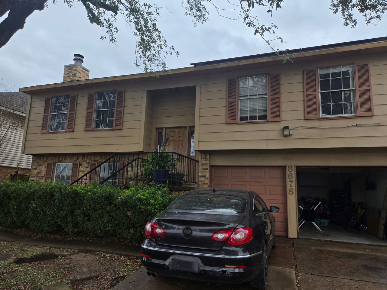 listing, photo 1