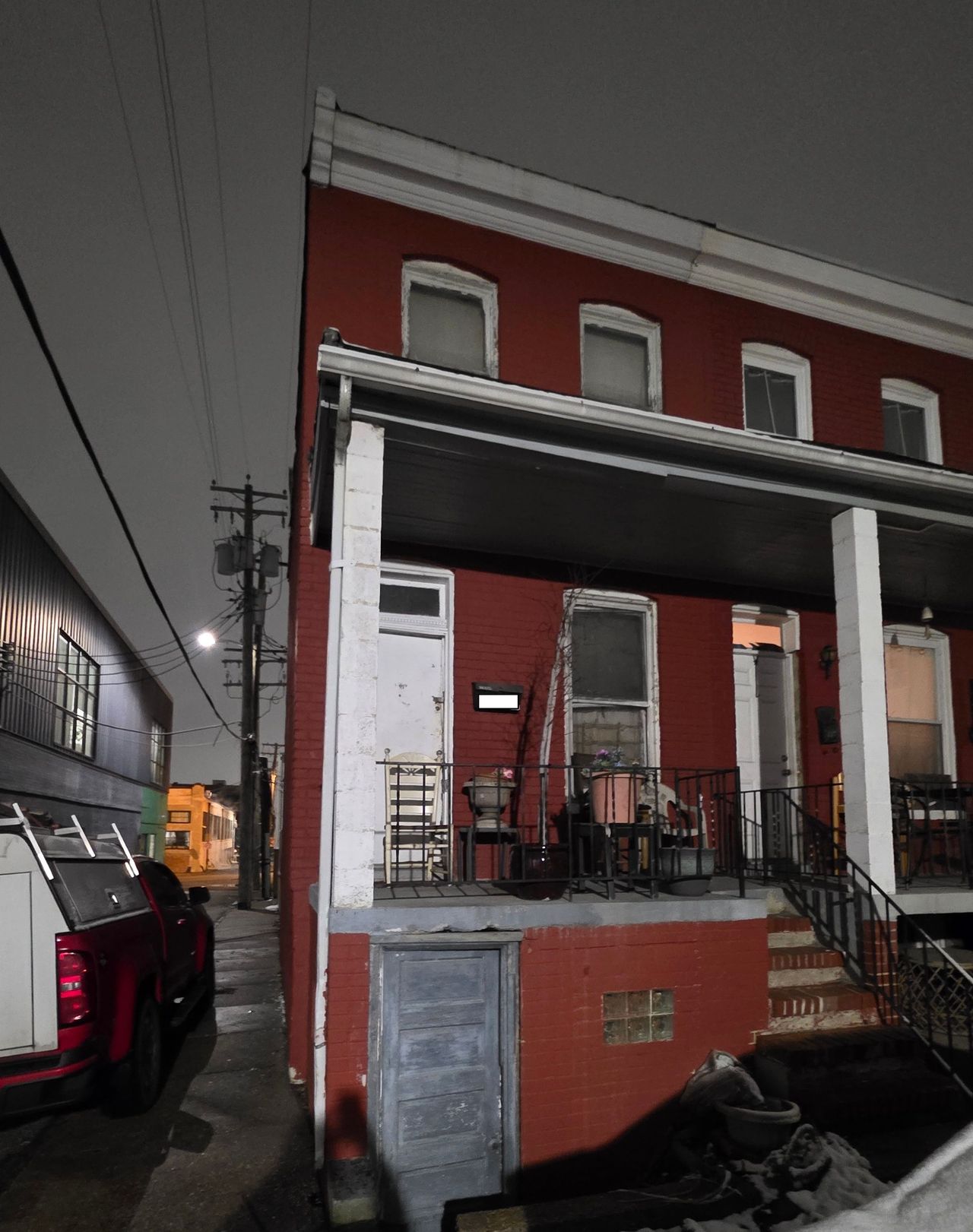 listing, photo 1