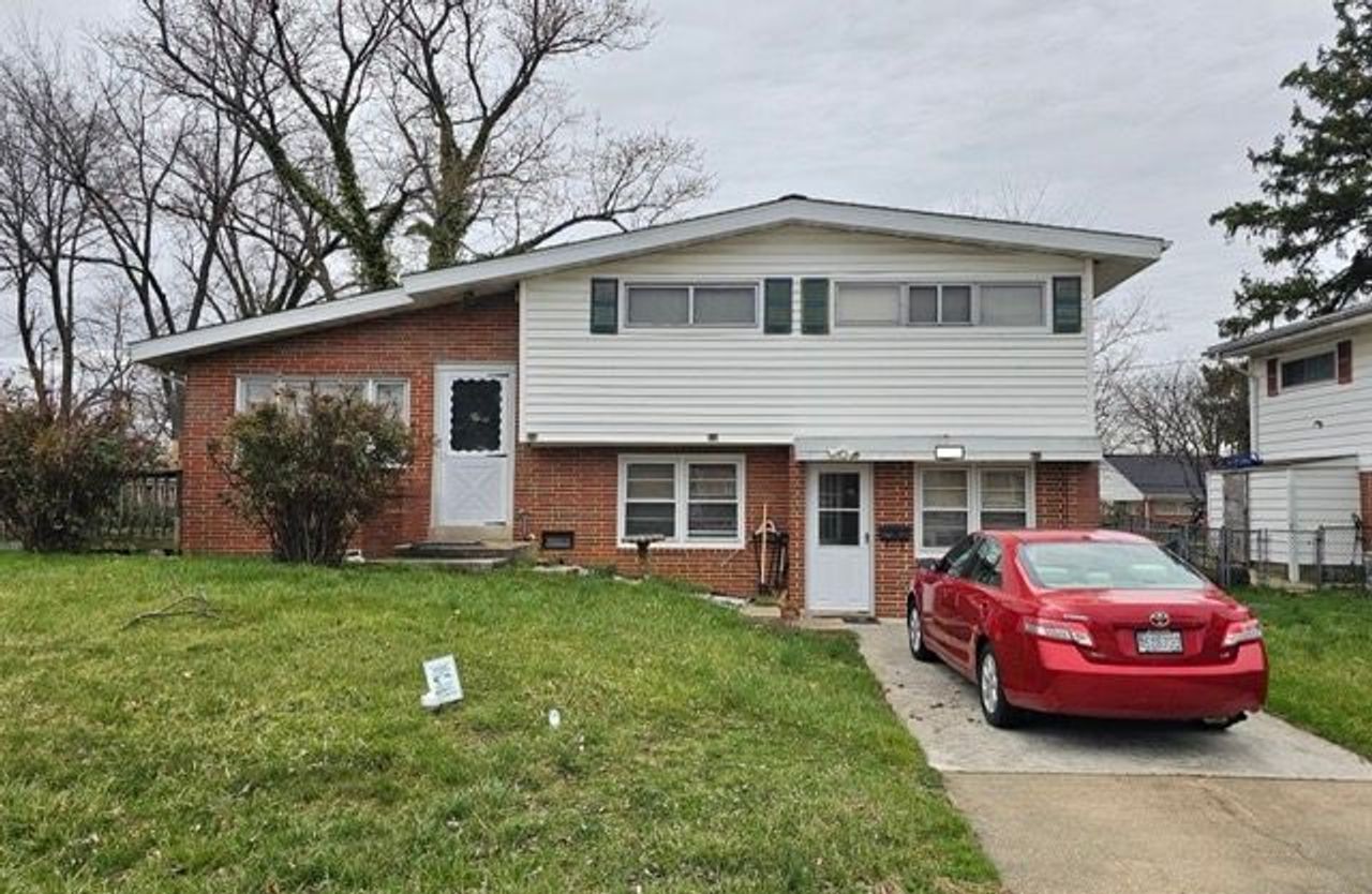 listing, photo 1