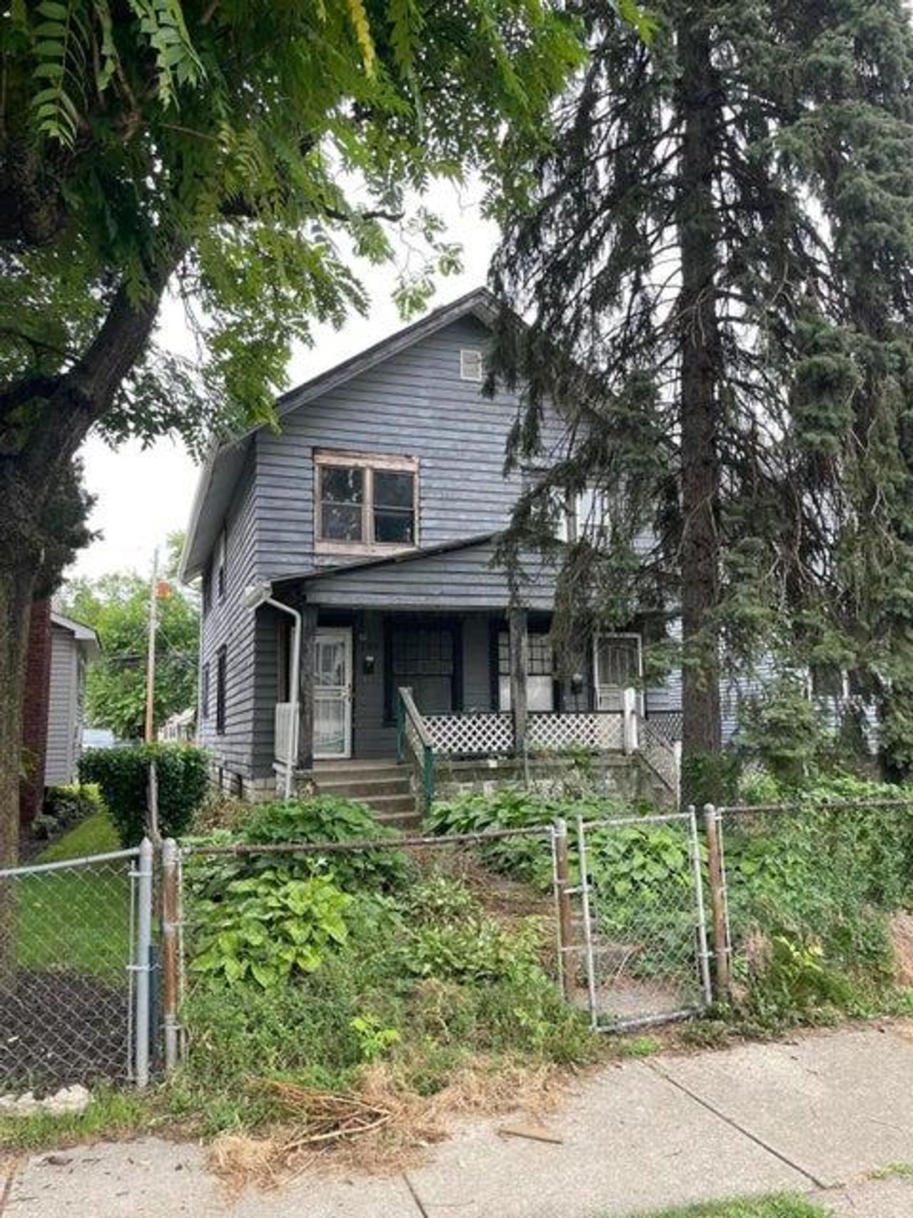 listing, photo 1